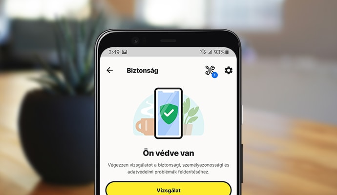 Norton Mobile Security alkalmazást megjelenítő mobiltelefon
